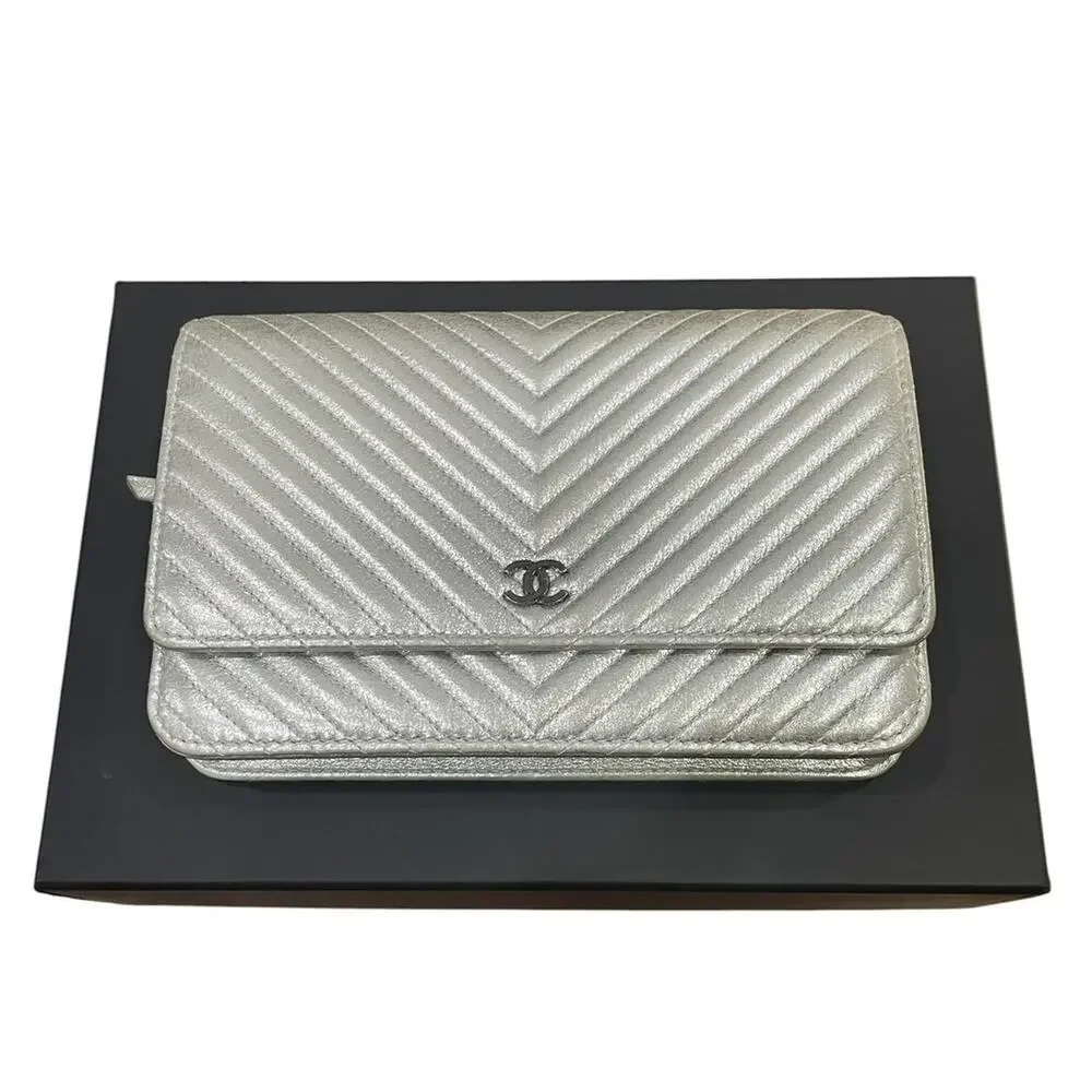 Chanel Metallic Chevron Wallet on Chain (23710)